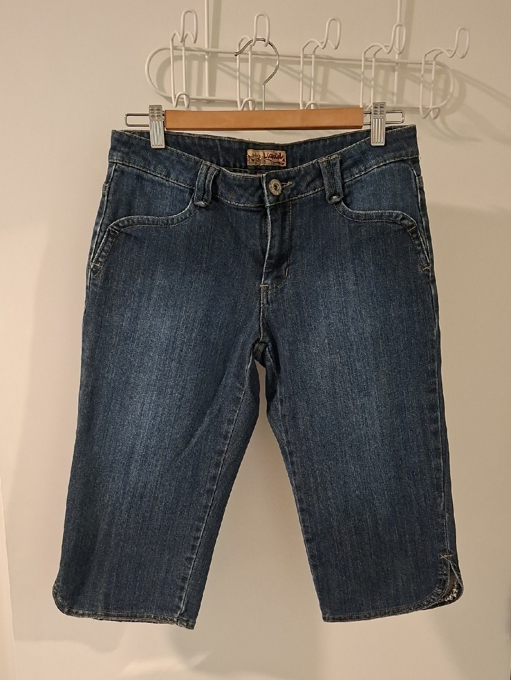 Liquid Denim Vintage Y2K Blue Low-rise Contrast Stitch Jorts/Capris (Size 5-6/S)